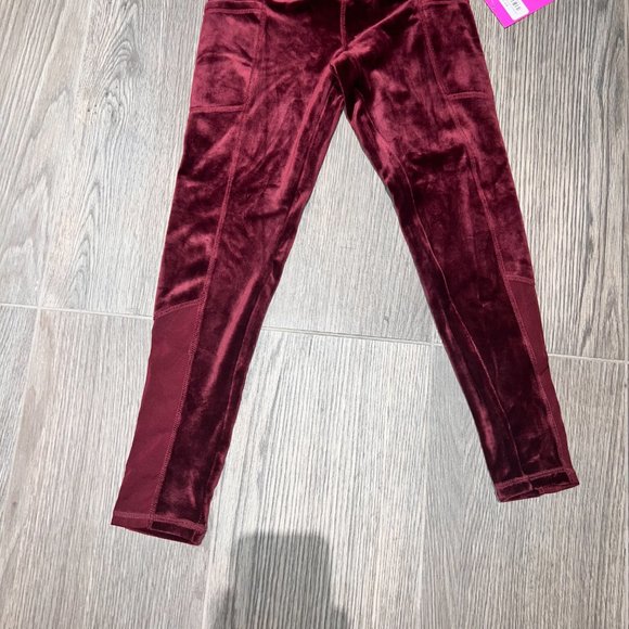 JILLY YOGA KIDS (Girls) Velvet sweat set (like the ivivva for kids) - Picture 7 of 10